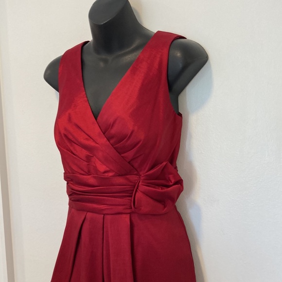 CHETTA B Deep Red Evening Dress Sleeveless in Size 8 - Picture 6 of 9